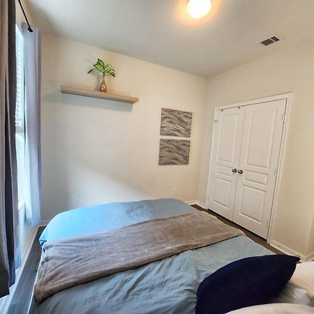 4 Bedroom Home Near Downtown Med Center Nrg Stadium Pearland Skyview Long By Ion Rentals Houston Exterior foto